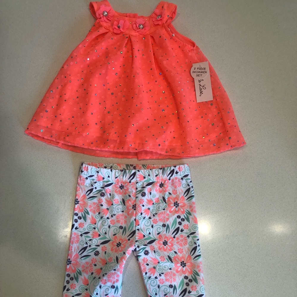 Little Lass 2-Piece Outfit!